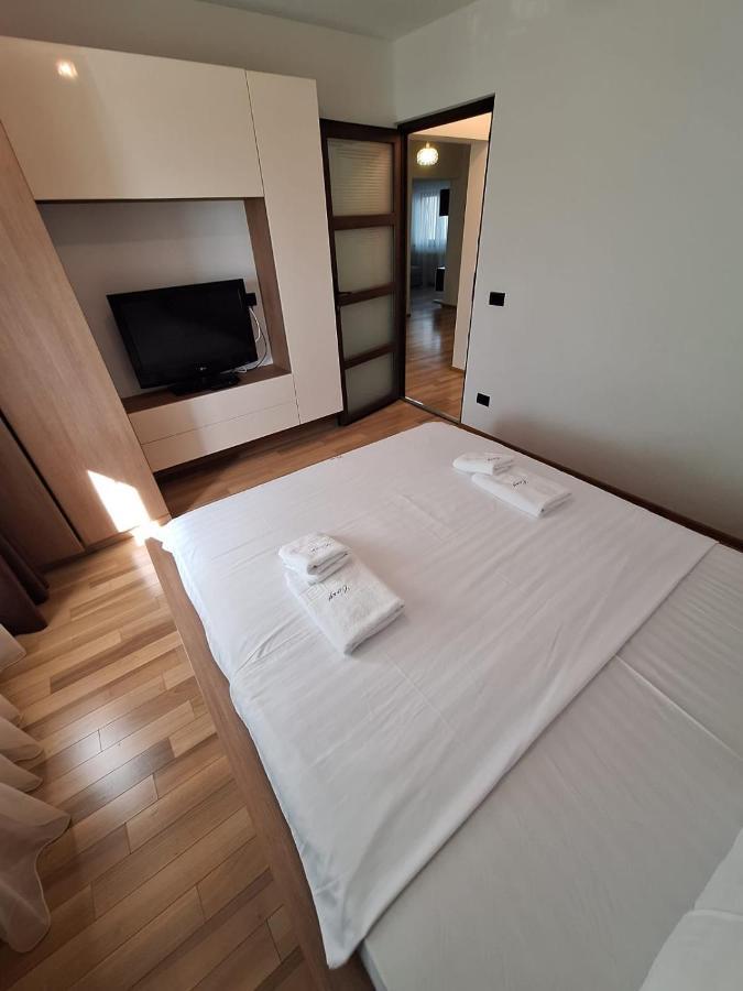 Urban George Enescu 4 Beedroom Apartment Suceava Buitenkant foto