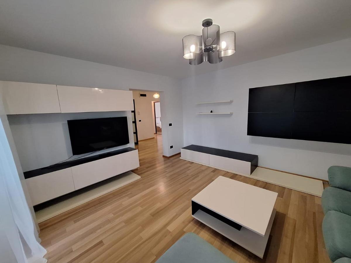 Urban George Enescu 4 Beedroom Apartment Suceava Buitenkant foto