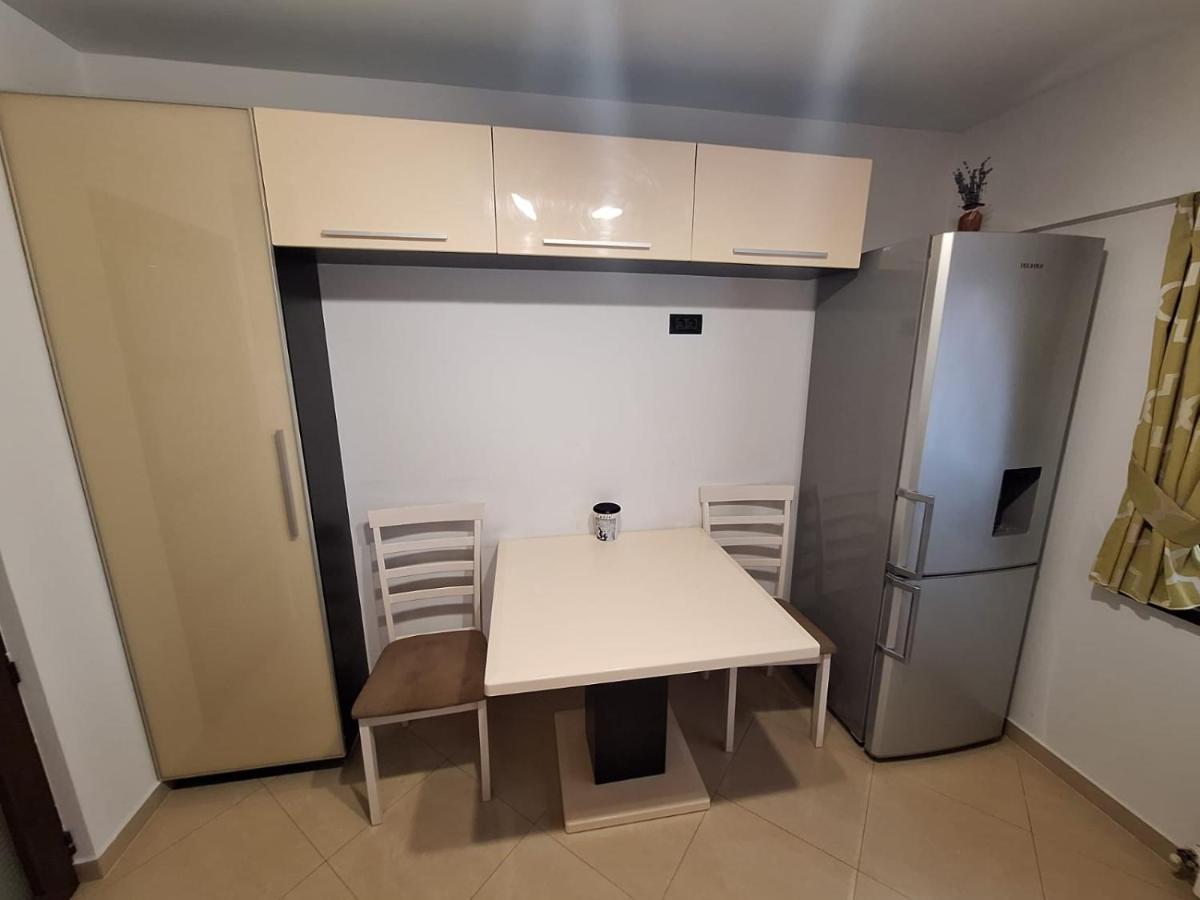 Urban George Enescu 4 Beedroom Apartment Suceava Buitenkant foto